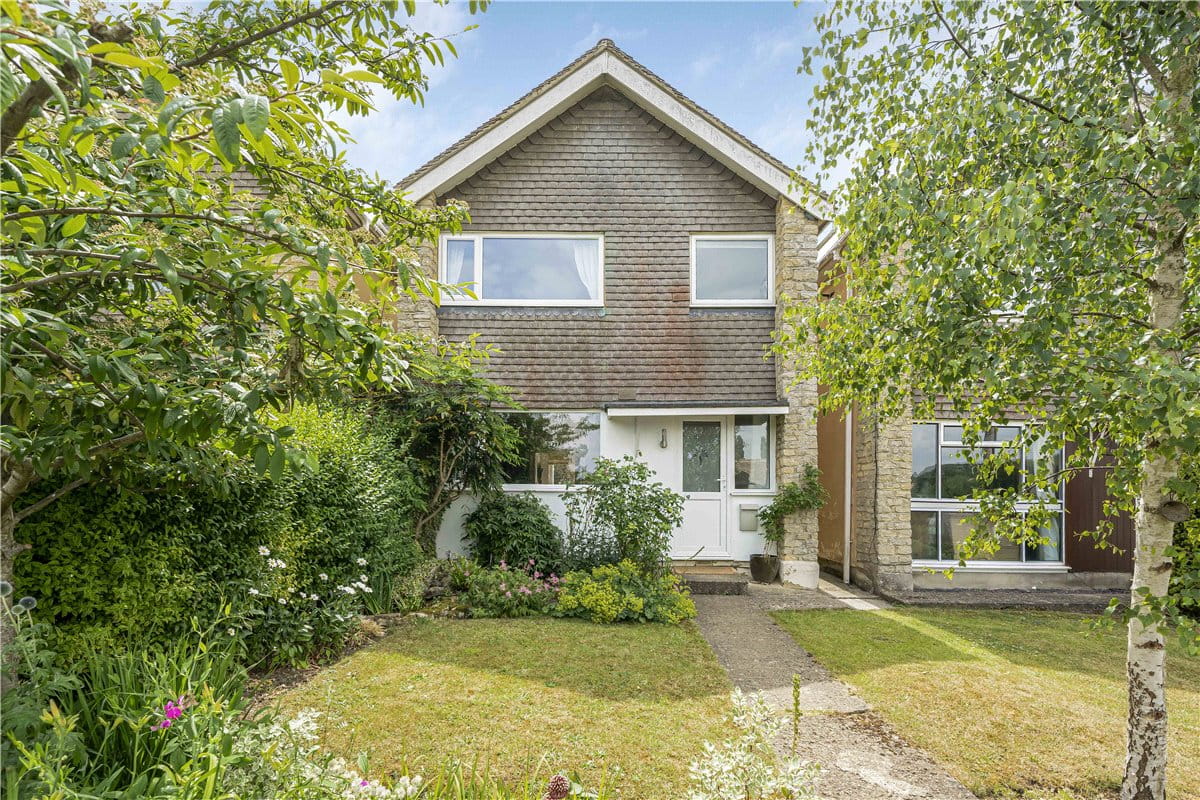 4 bedroom house, Keens Close, Enstone OX7 - Available