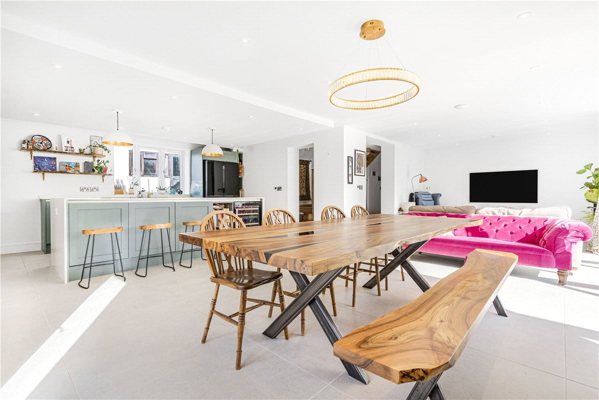 5 bedroom house, Middle Street, Islip OX5 - Sold