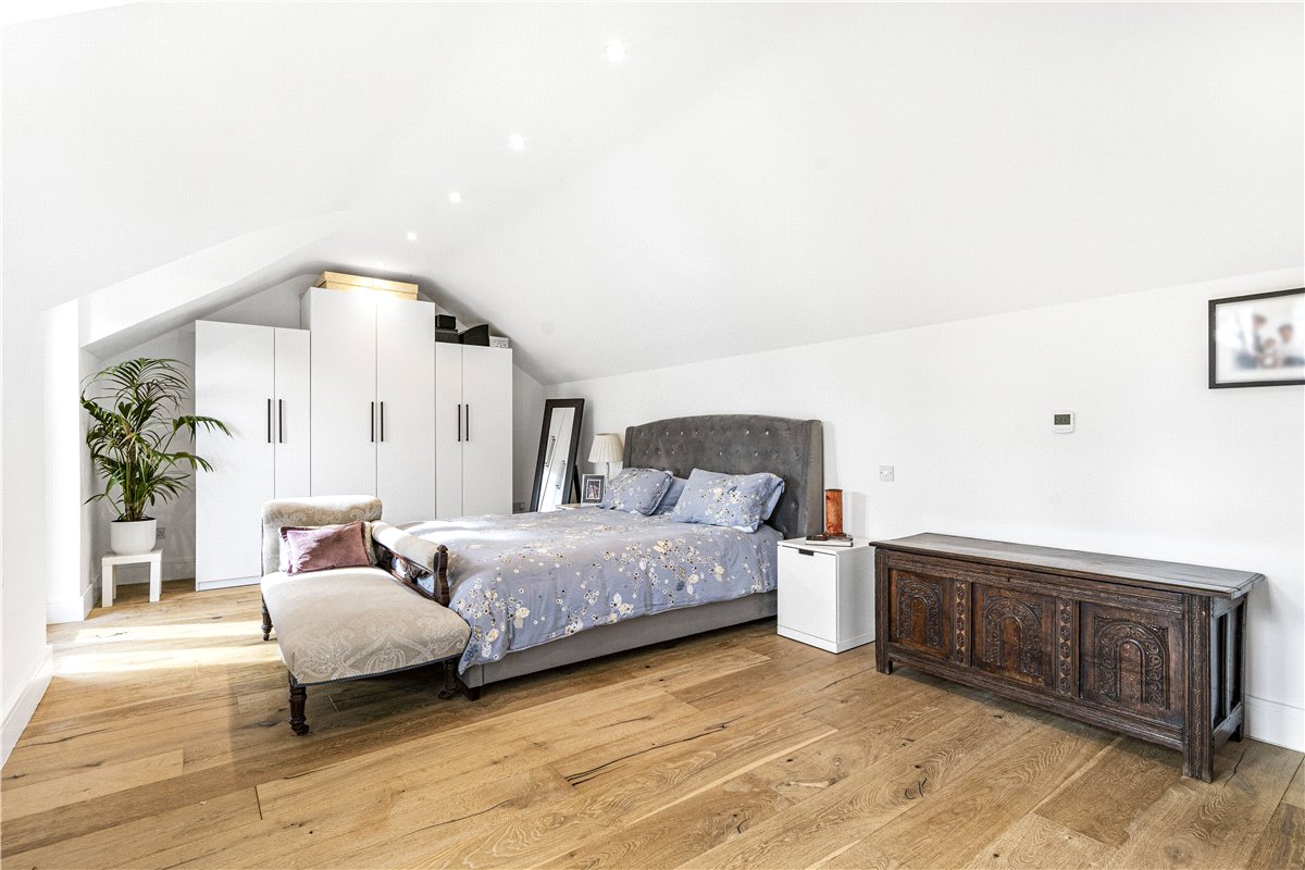 5 bedroom house, Middle Street, Islip OX5 - Sold