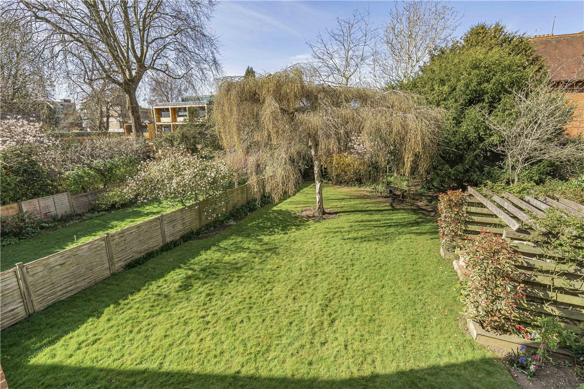 2 bedroom flat, Banbury Road, Oxford OX2 - Sold STC