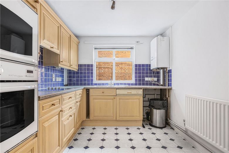 2 bedroom flat, Banbury Road, Oxford OX2 - Sold STC