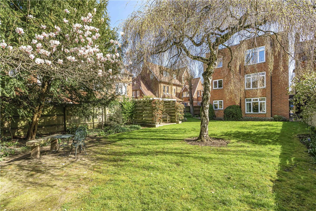 2 bedroom flat, Banbury Road, Oxford OX2 - Sold STC