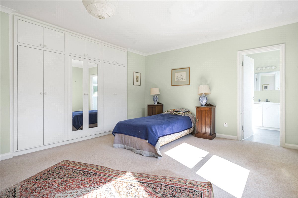 3 bedroom flat, Banbury Road, Oxford OX2 - Sold STC