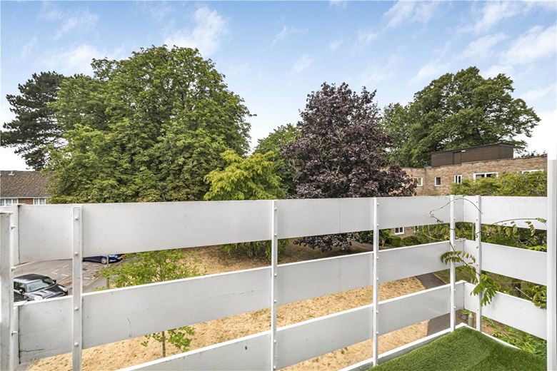 2 bedroom flat, Cunliffe Close, Oxford OX2 - Sold STC