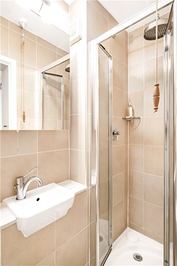 2 bedroom flat, Cunliffe Close, Oxford OX2 - Sold STC