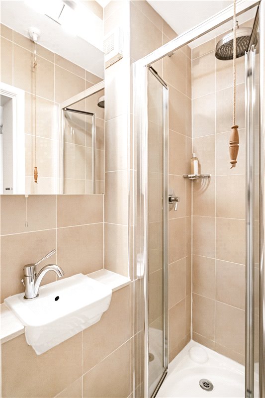 2 bedroom flat, Cunliffe Close, Oxford OX2 - Sold STC