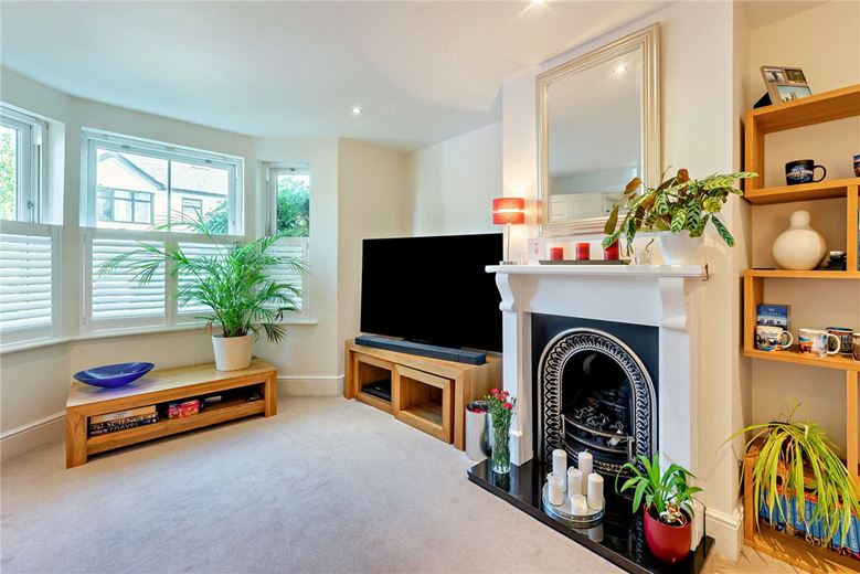 4 bedroom house, Queens Road, Thame OX9 - Available