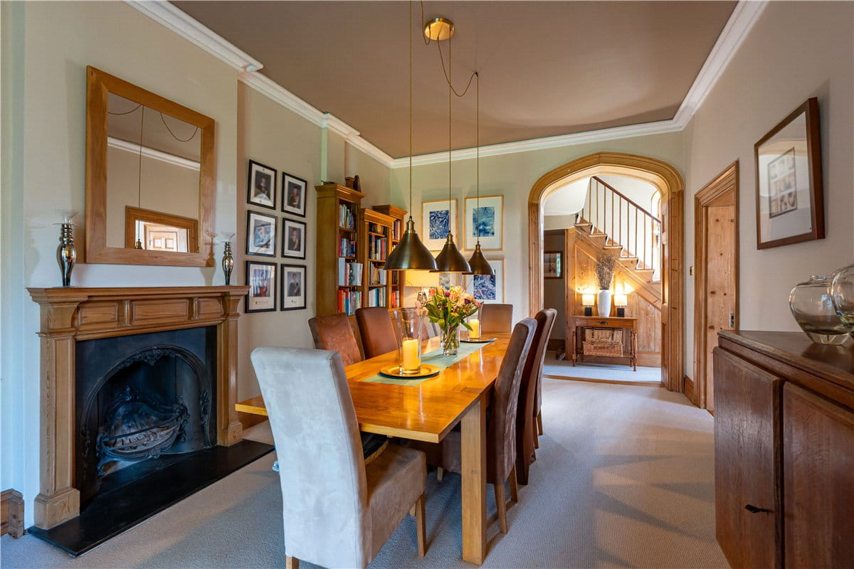 5 bedroom house, Station Yard, Steventon OX13 - Available