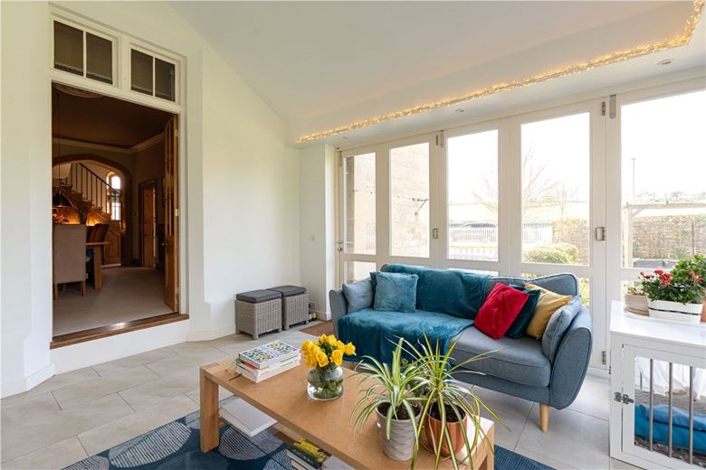 5 bedroom house, Station Yard, Steventon OX13 - Available