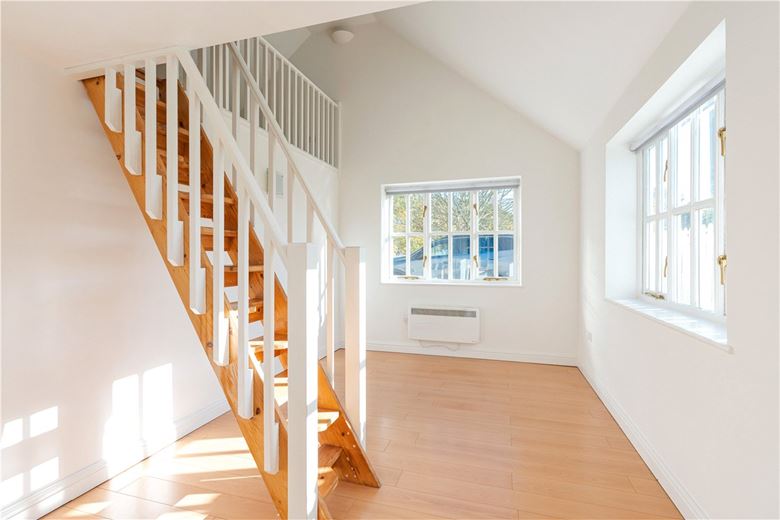 5 bedroom house, Station Yard, Steventon OX13 - Available