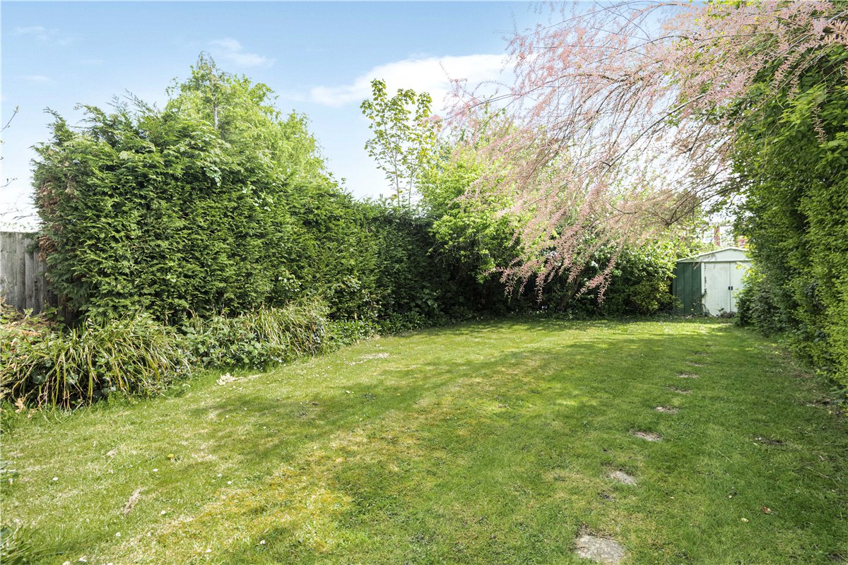 3 bedroom bungalow, Islip Gardens, Northolt UB5 - Sold STC