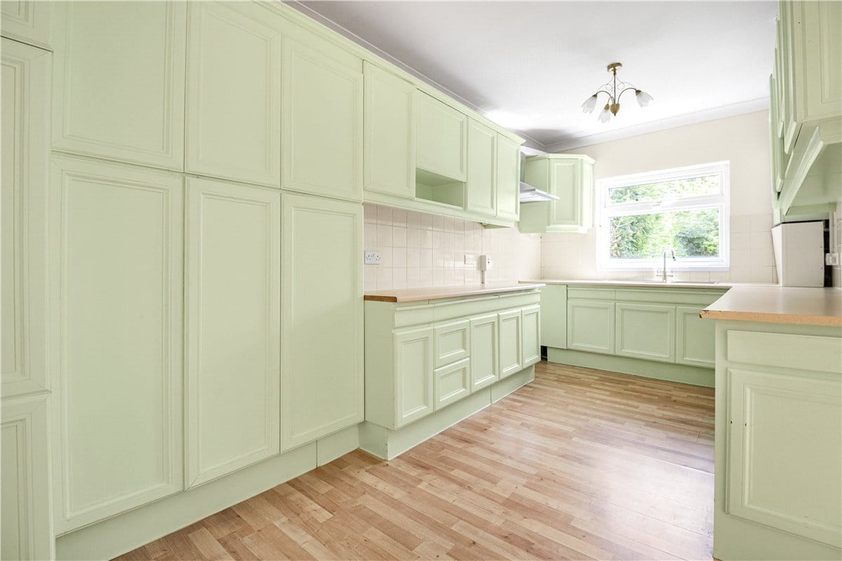 3 bedroom bungalow, Islip Gardens, Northolt UB5 - Sold STC