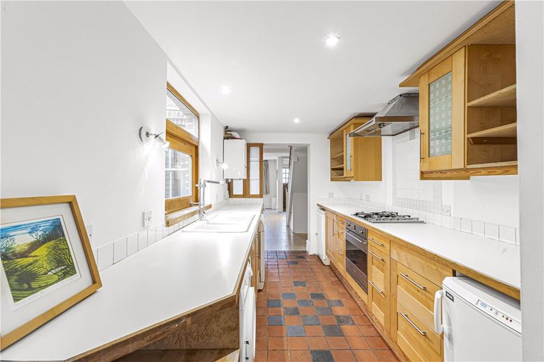 3 bedroom house, Thames Street, Abingdon OX14 - Available