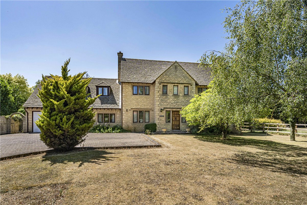 4 bedroom house, Witney Road, Ducklington OX29 - Available