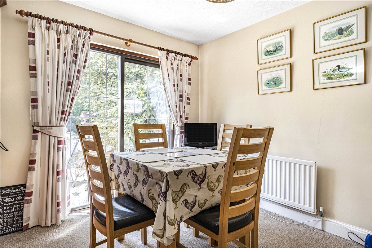 4 bedroom house, Witney Road, Ducklington OX29 - Available