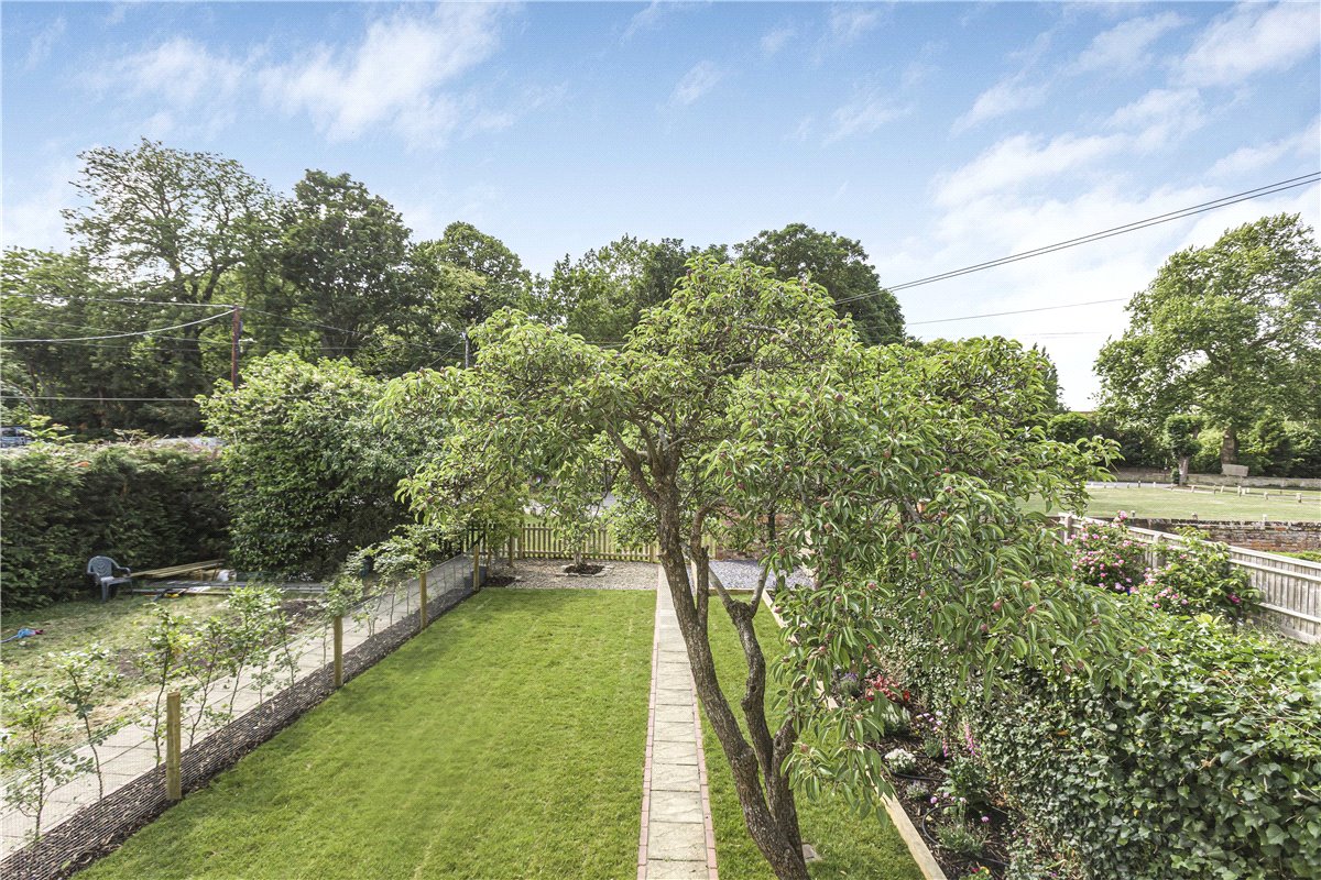 2 bedroom cottage, The Green, Sutton Courtenay OX14 - Available