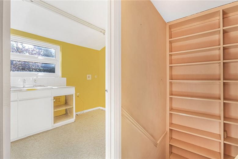 2 bedroom flat, Russell Court, Oxford OX2 - Sold STC