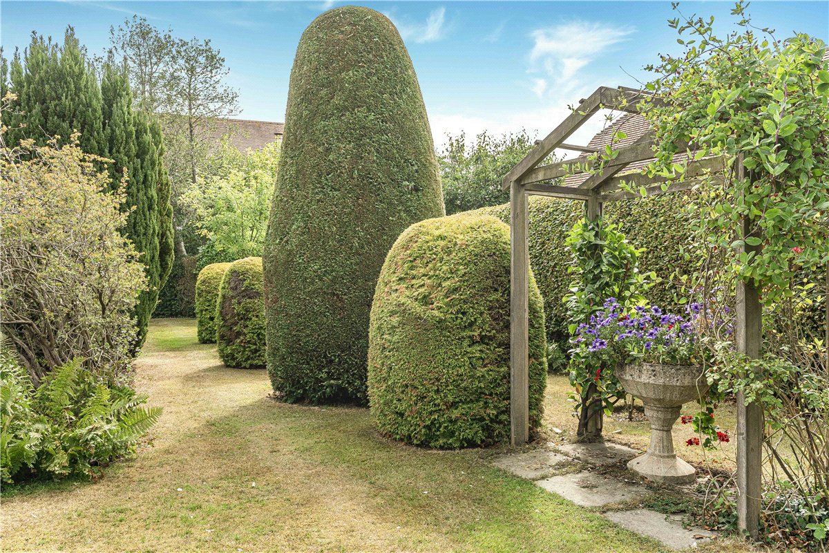 5 bedroom house, Eaton Road, Appleton OX13 - Sold STC