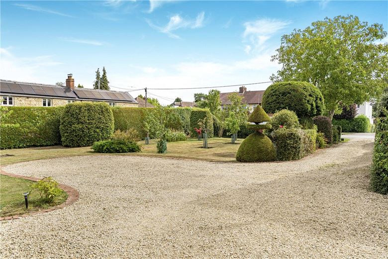 5 bedroom house, Eaton Road, Appleton OX13 - Sold STC