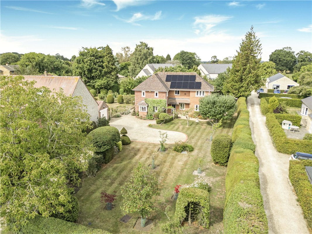 5 bedroom house, Eaton Road, Appleton OX13 - Sold STC