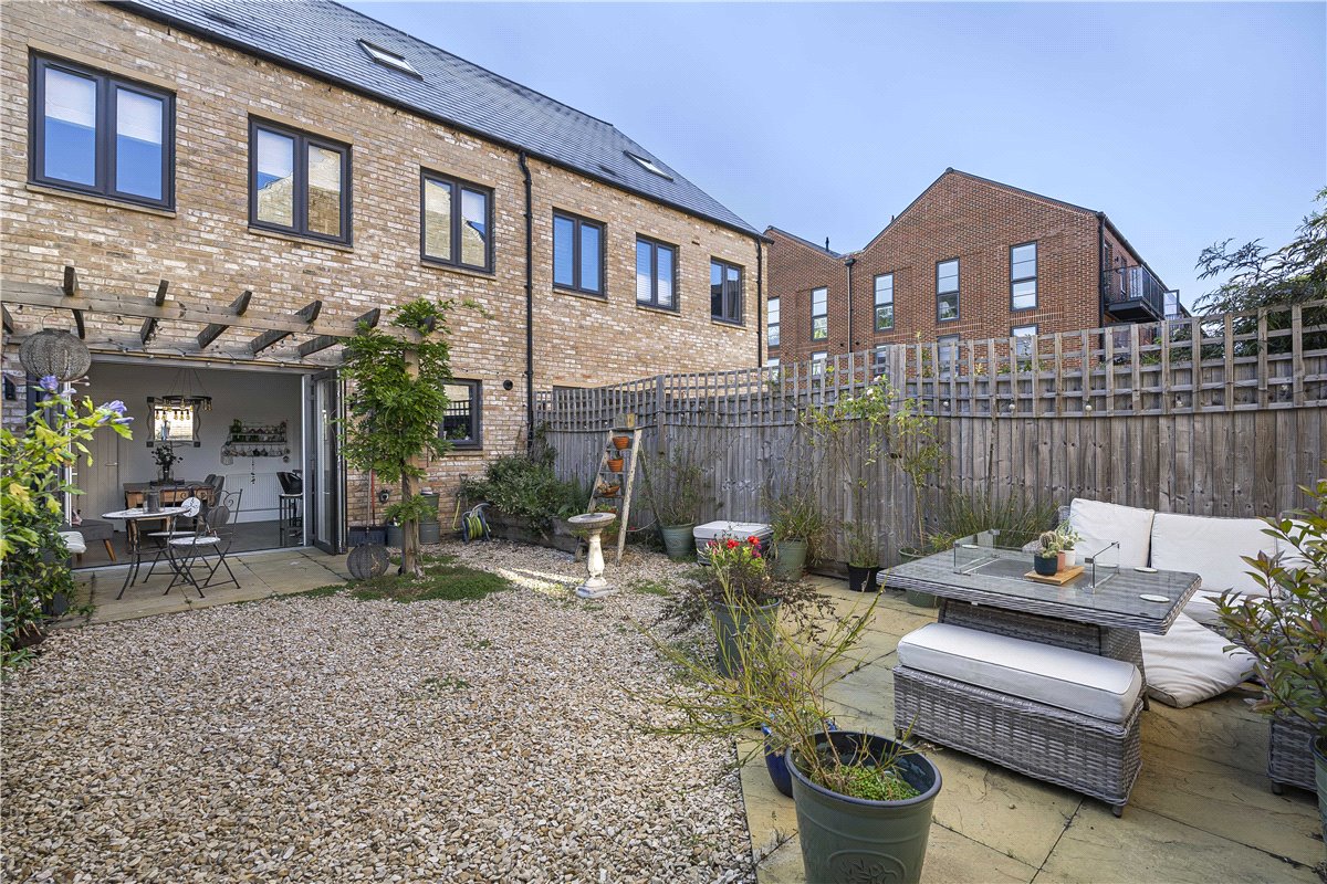 4 bedroom house, Baynhams Drive, Oxford OX2 - Sold STC