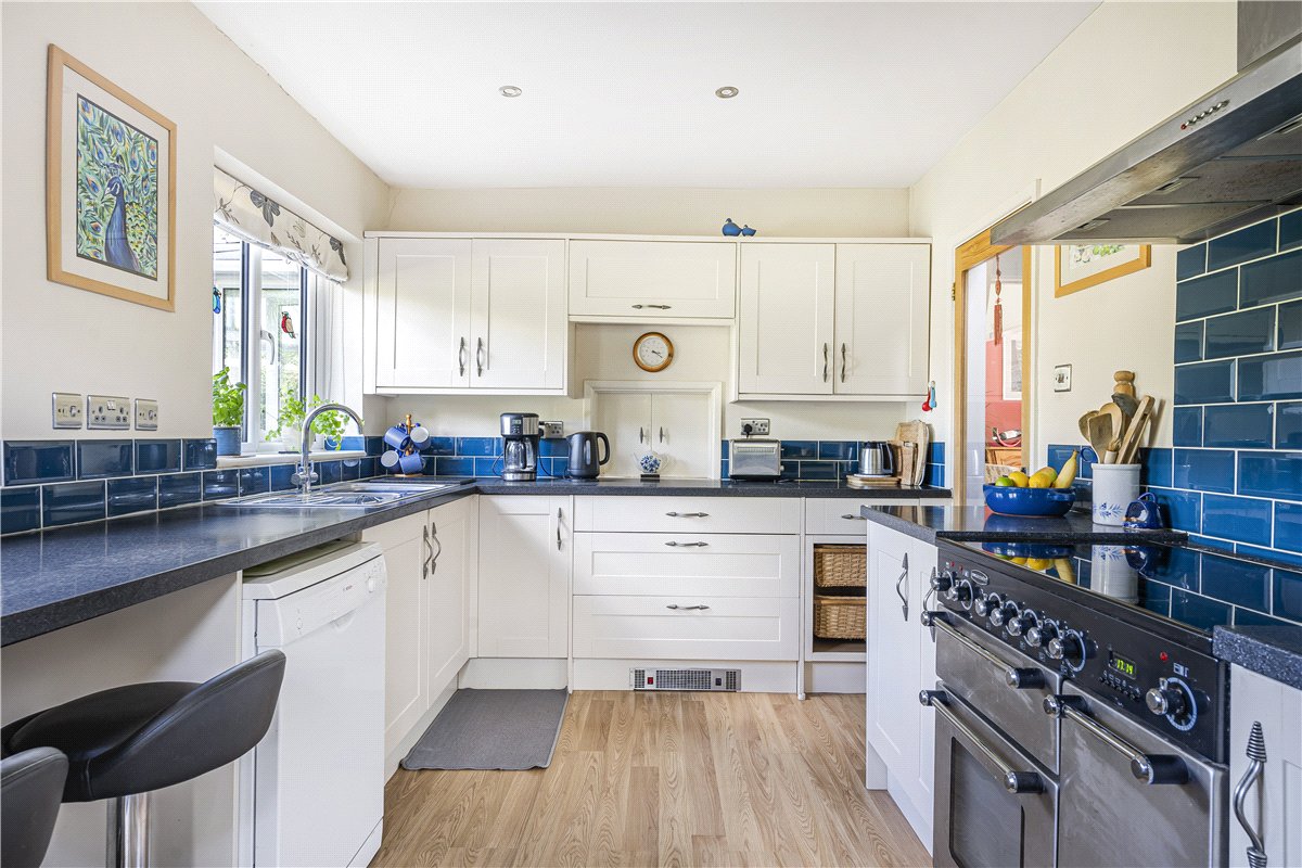 4 bedroom house, Bellamy Close, Southmoor OX13 - Available