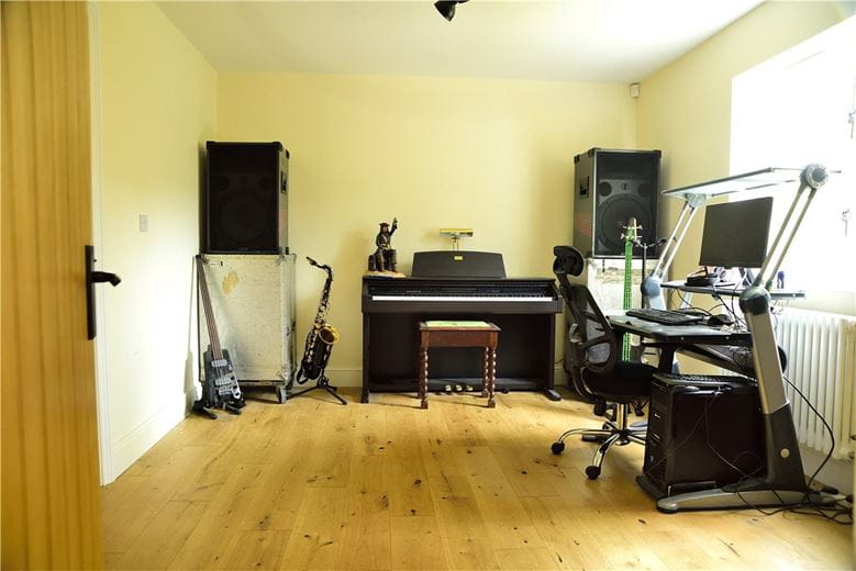 4 bedroom , Bayswater Farm Road, Headington OX3 - Available