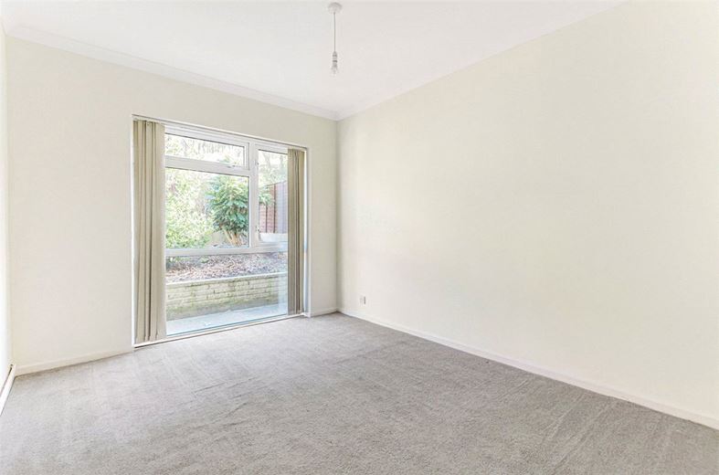 4 bedroom house, Watling Street, Hints B78 - Available