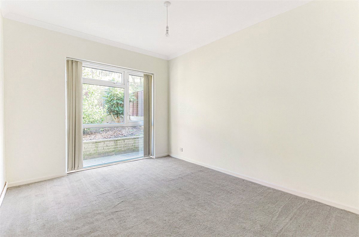 4 bedroom house, Watling Street, Hints B78 - Available