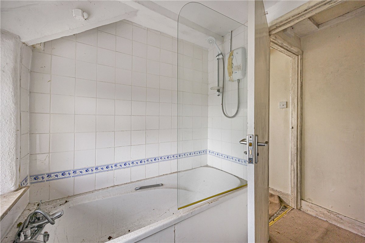 4 bedroom cottage, Queen Camel, Yeovil BA22 - Available