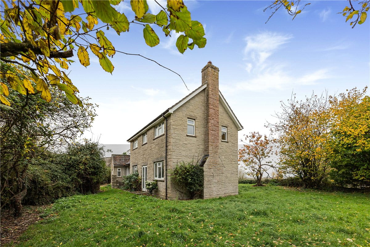 4 bedroom house, Queen Camel, Yeovil BA22 - Available