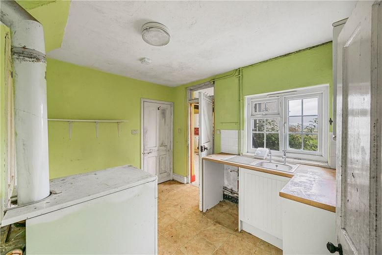 4 bedroom house, Queen Camel, Yeovil BA22 - Available