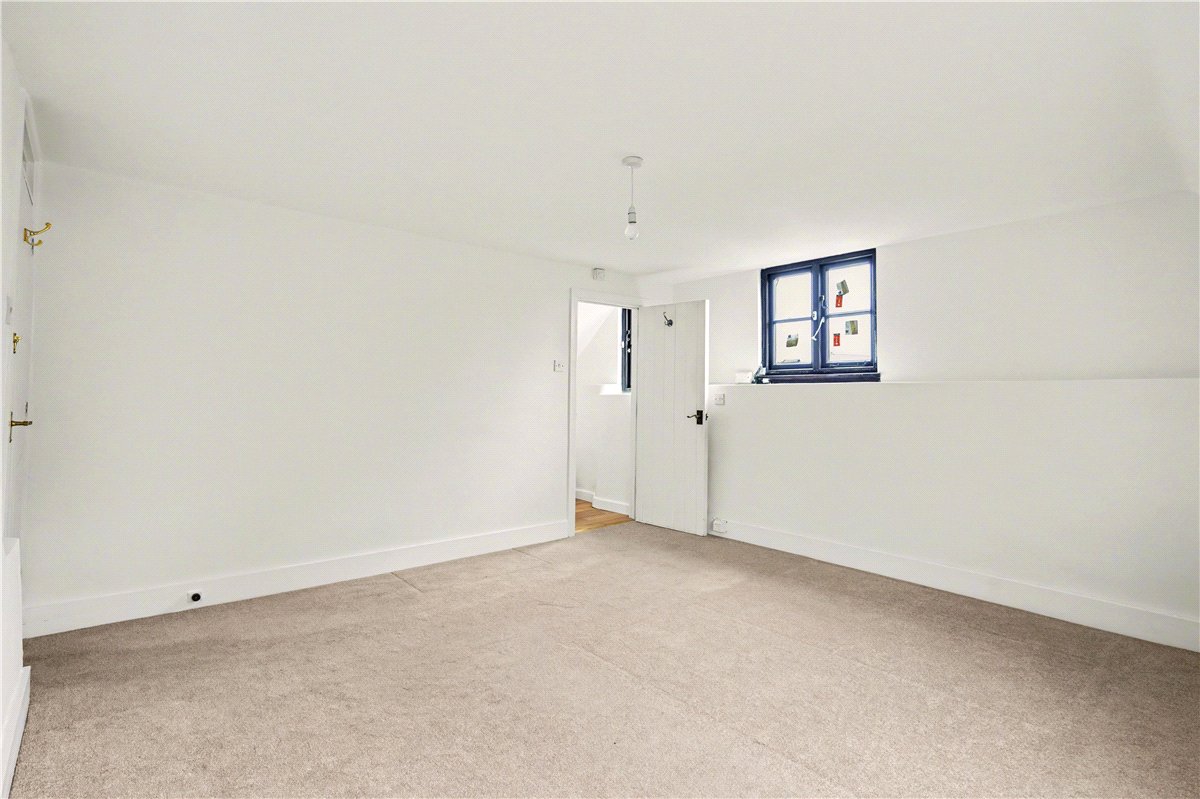 4 bedroom cottage, Lower Hartwell, Aylesbury HP17 - Available