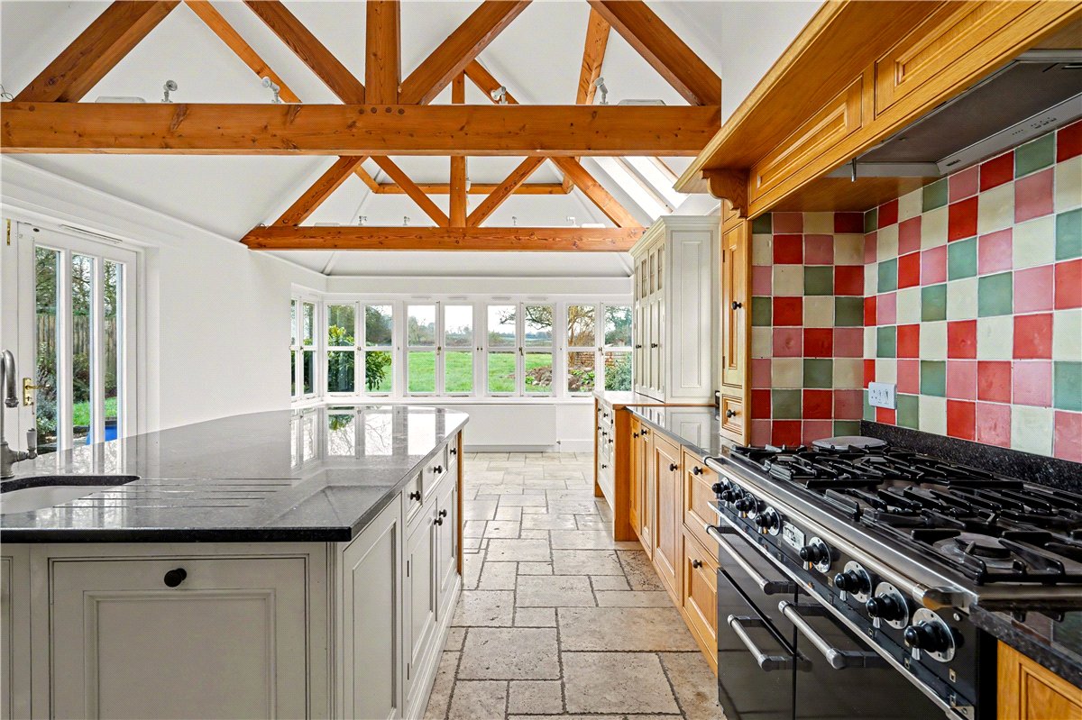 4 bedroom cottage, Lower Hartwell, Aylesbury HP17 - Available