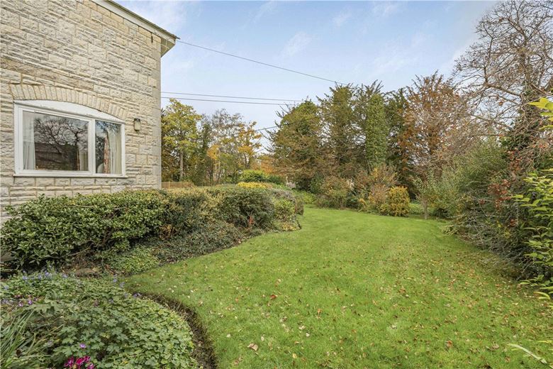 3 bedroom bungalow, Priory Close, Horton-cum-Studley OX33 - Available