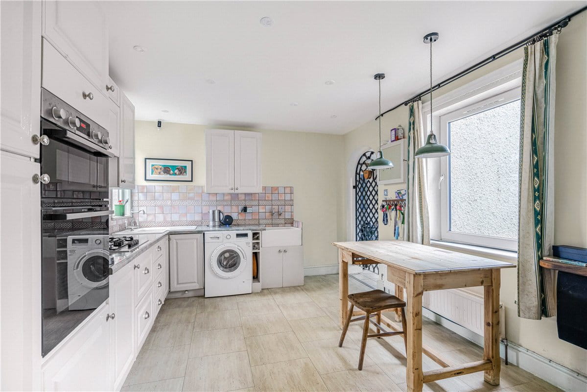 6 bedroom , Eynsham Road, Botley OX2 - Available