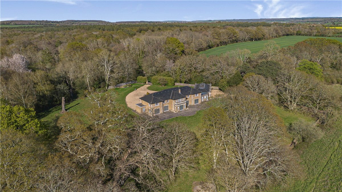 5 bedroom house, Binsted, Arundel BN18 - Available