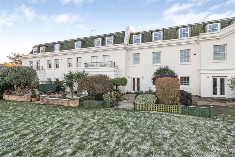 3 bedroom house, Tortington Manor, Ford Road BN18 - Available