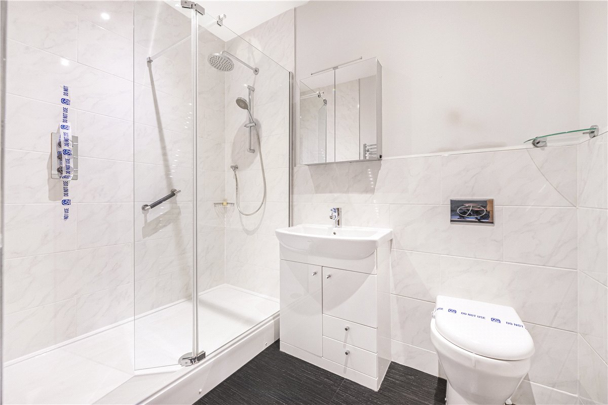 3 bedroom house, Tortington Manor, Ford Road BN18 - Available