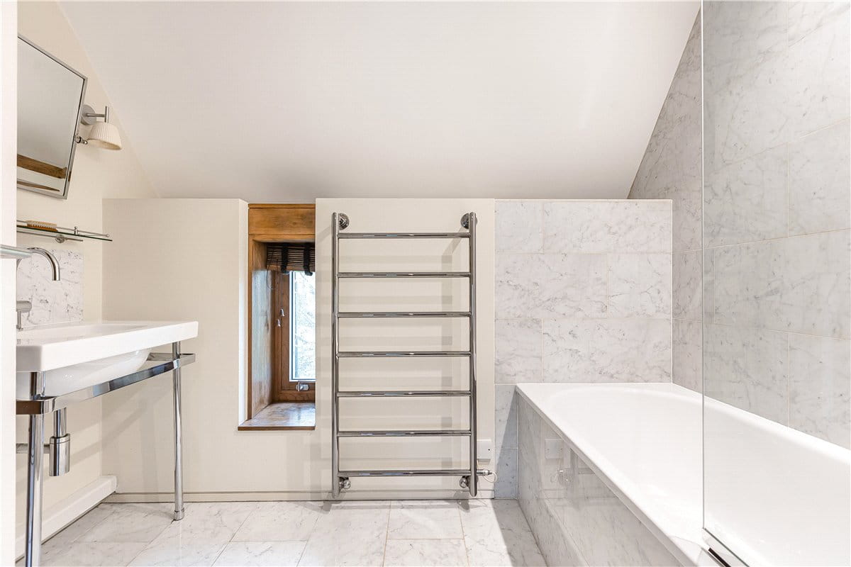 5 bedroom , Back Way, Great Haseley OX44 - Available