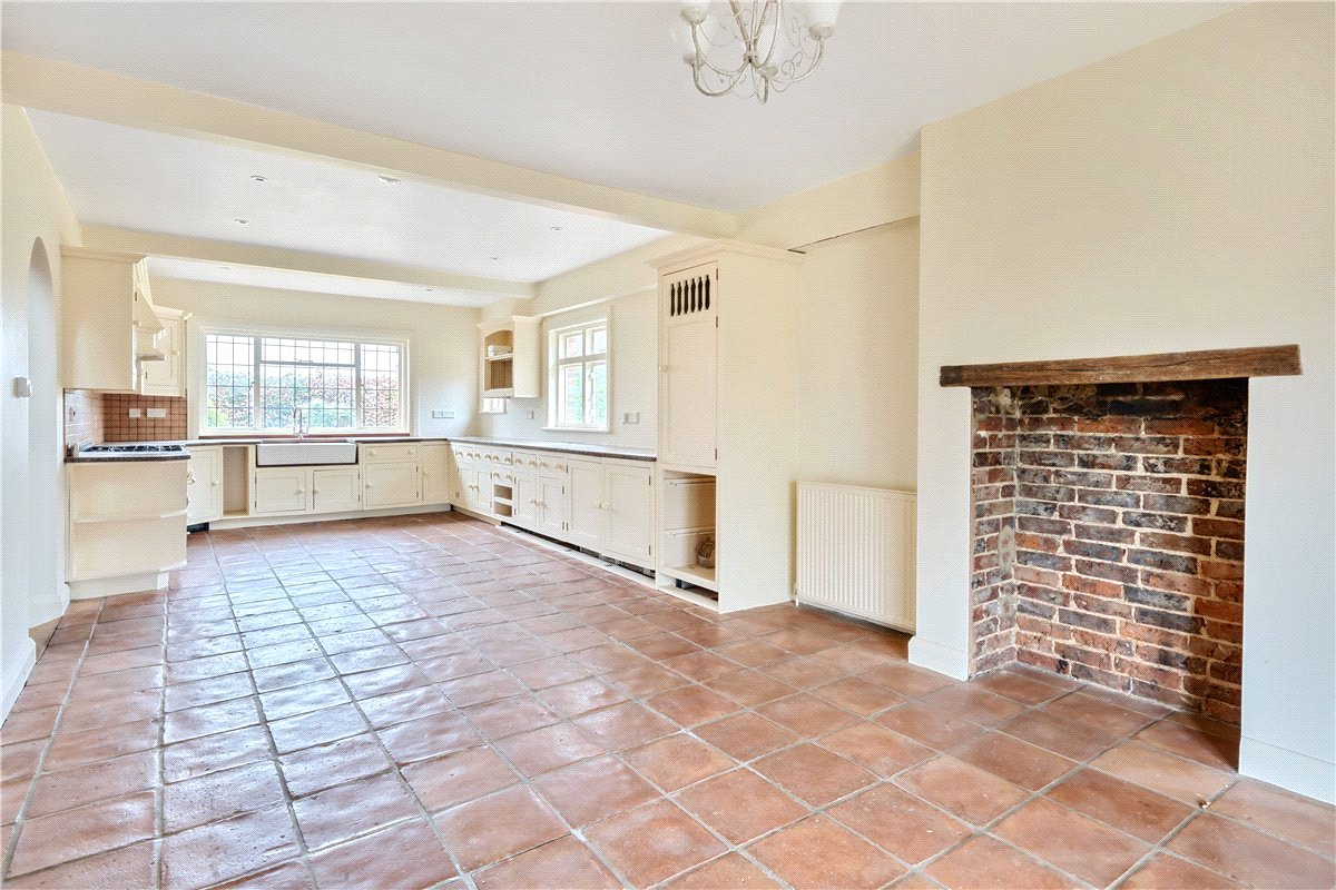 4 bedroom house, Tye Lane, Walberton BN18 - Available