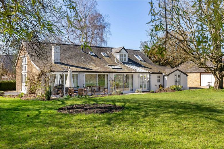 6 bedroom house, Church Road, Hinton Waldrist SN7 - Available