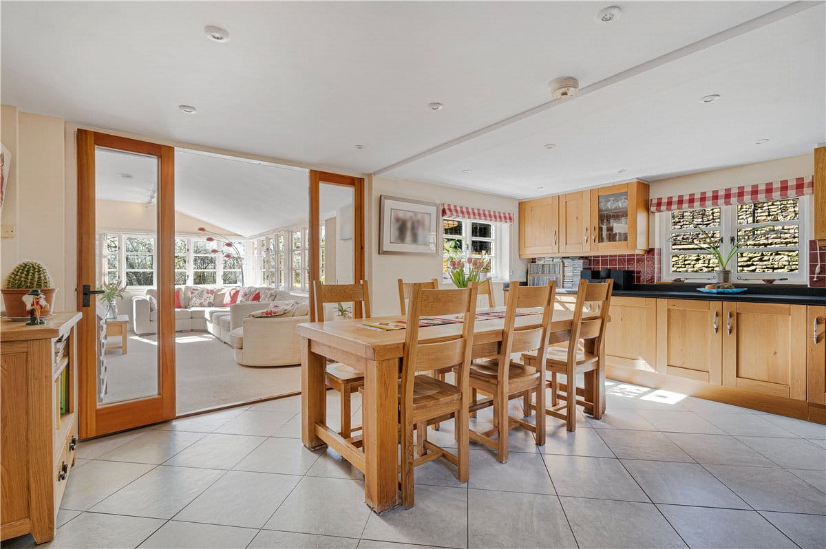 4 bedroom cottage, Taston, Chipping Norton, OX7 - Available