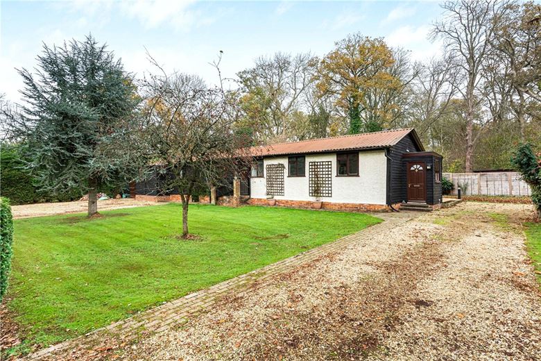 6 bedroom development plot, Oakley Wood, Benson OX10 - Available