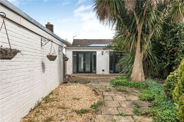 3 bedroom bungalow, Yapton Lane, Walberton BN18 - Available