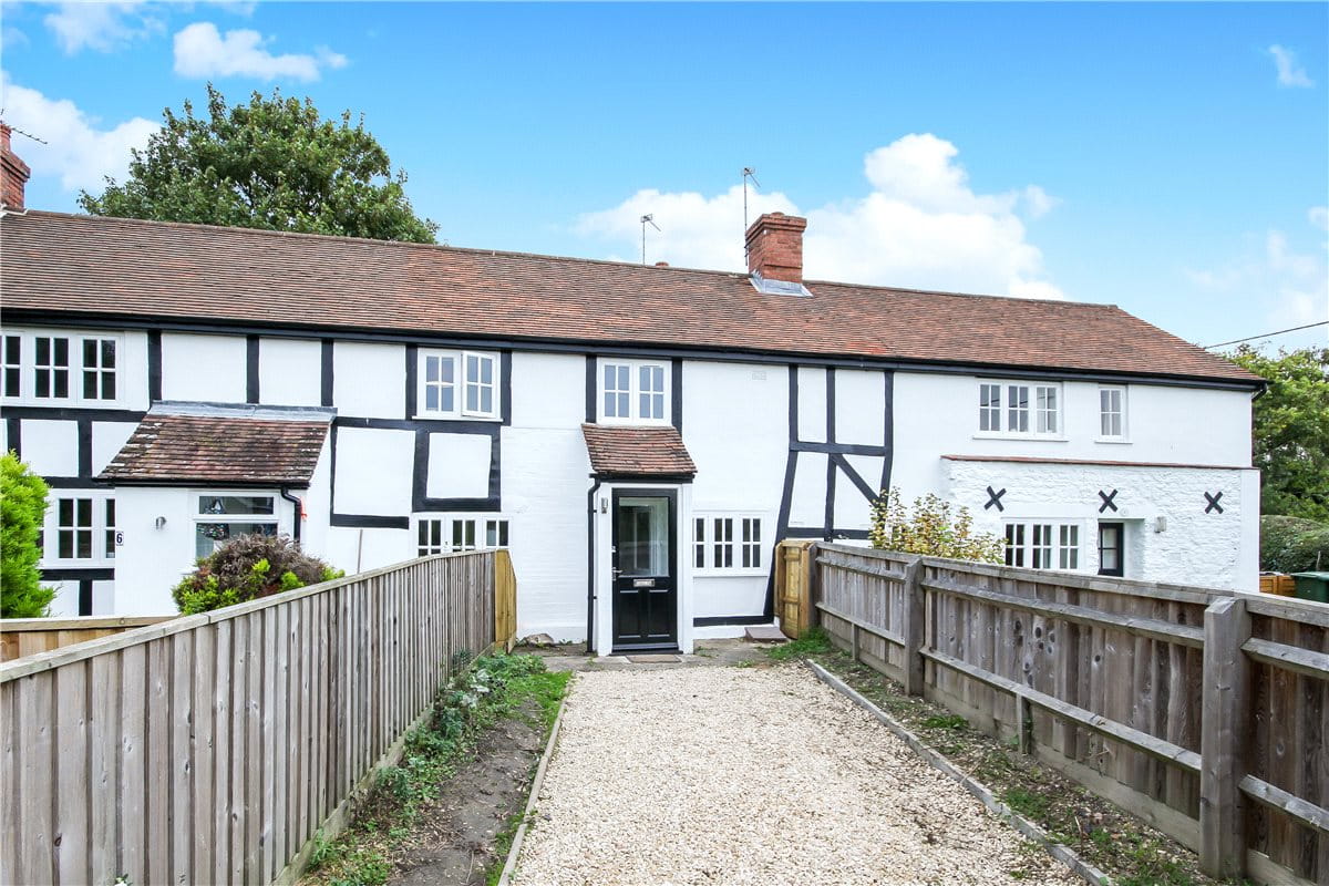 1 bedroom cottage, Church Cottages, Church Lane OX44