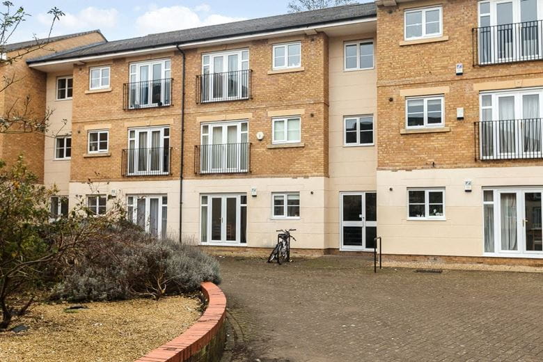2 bedroom flat, Grandpont Place, Long Ford Close OX1 - Let Agreed