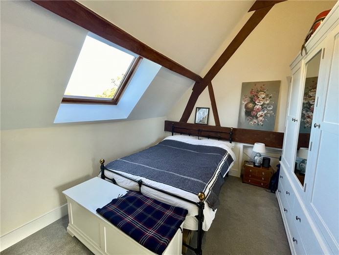 3 bedroom house, Lower Farm, Denton OX44 - Available