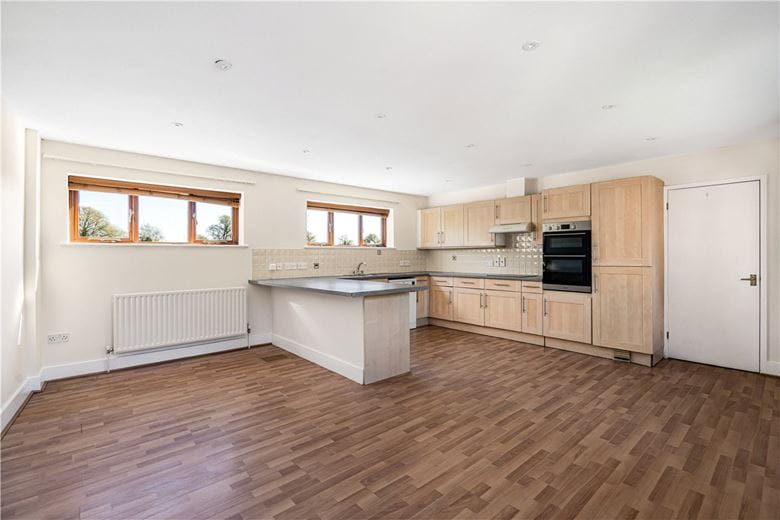 3 bedroom house, Lower Farm, Denton OX44 - Let Agreed