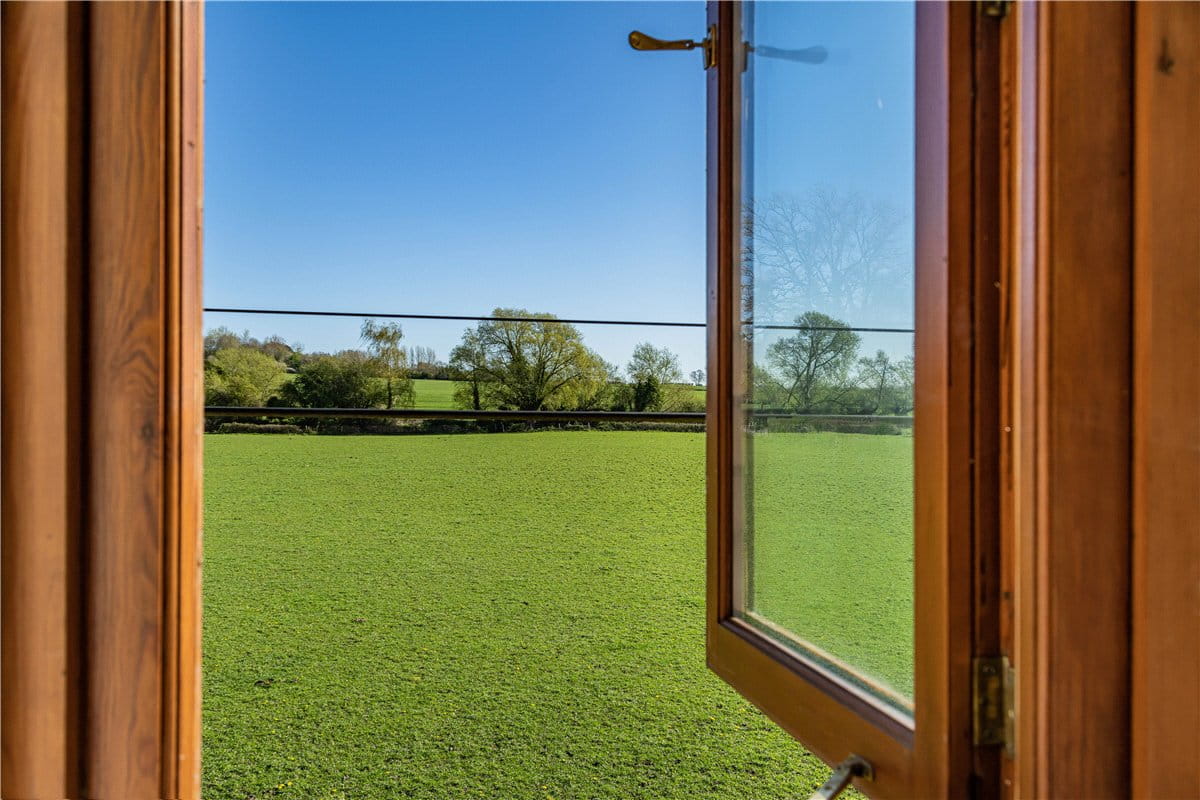 3 bedroom house, Lower Farm, Denton OX44 - Let Agreed